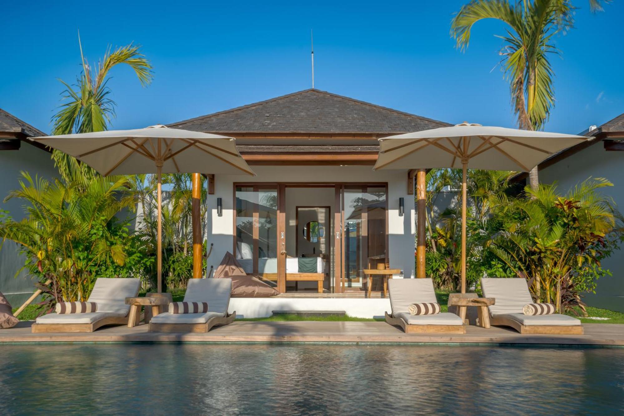 Ehoa Bali Nyanyi Boutique Hotel - In Front Of Entrance To Nuanu タナロット エクステリア 写真